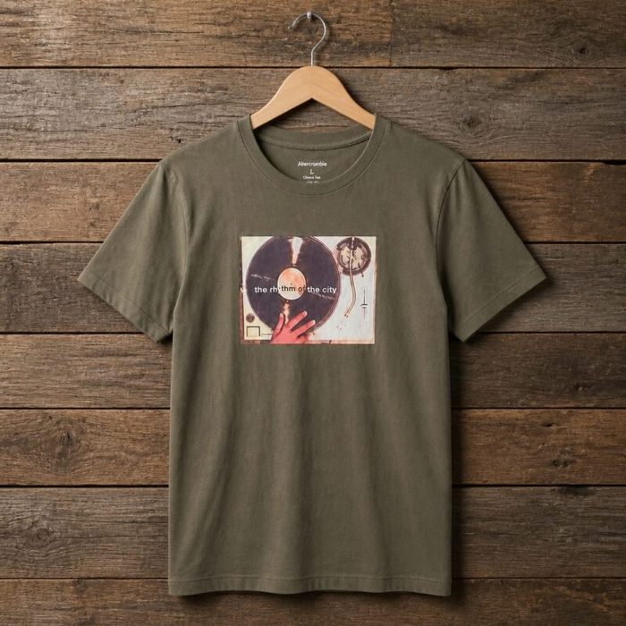 Abercrombie Men’s Rhythm of the City Graphic Crew Neck T-Shirt – Olive Green — image 1