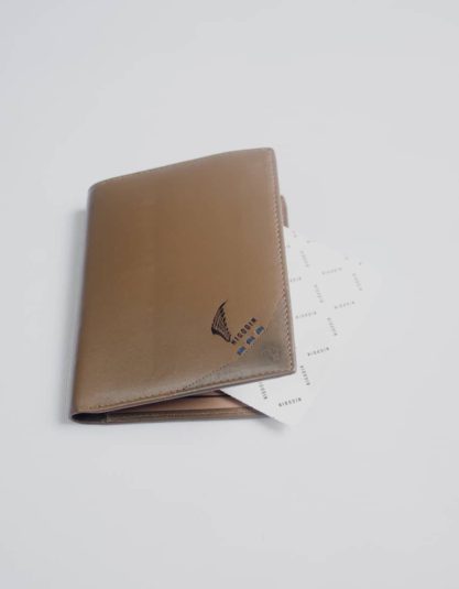 Handcraft Flip-Out Card Wallet